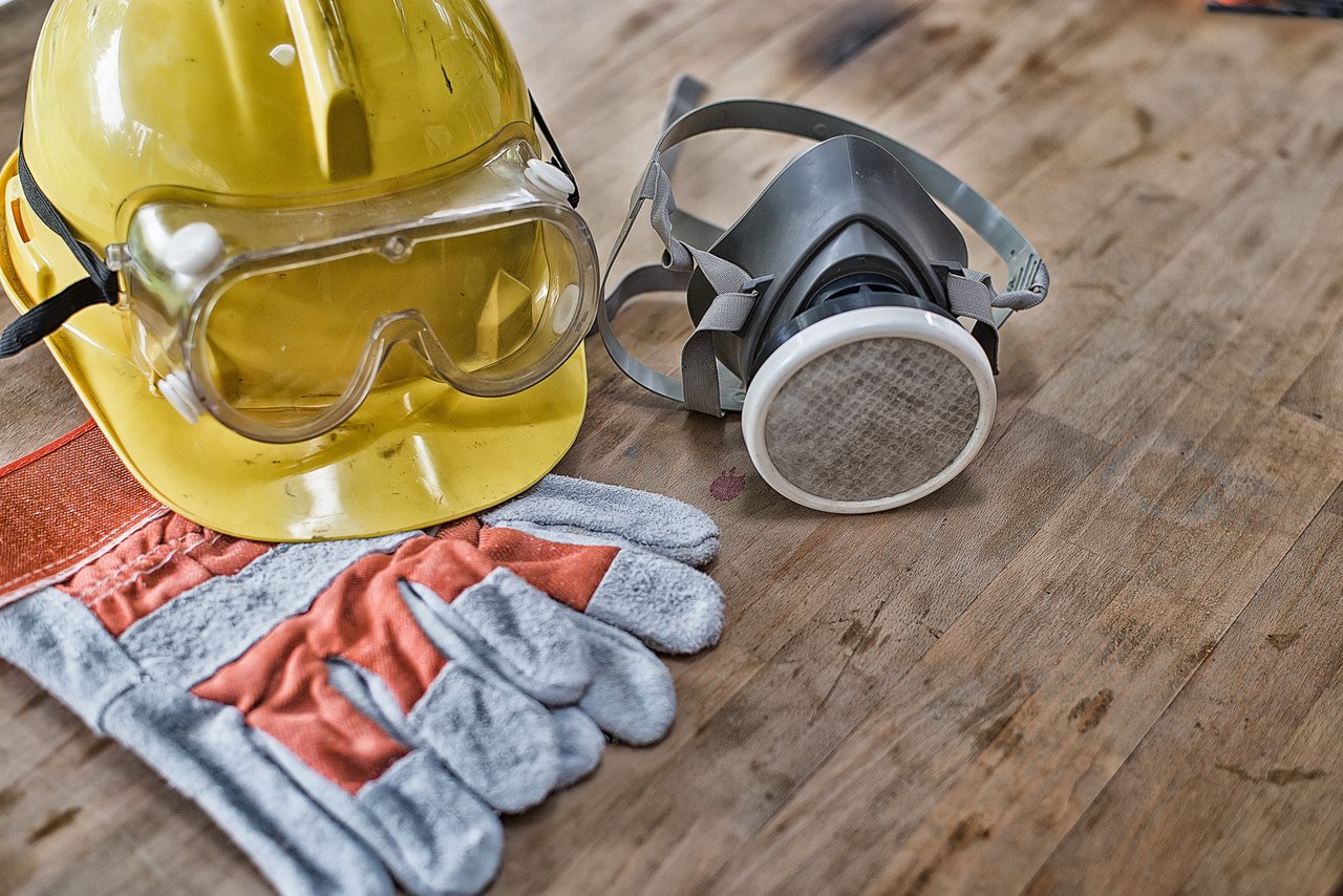 Безопасность конструкций. СИЗ. PPE. Protective Equipment in Construction. Protective Constructions.